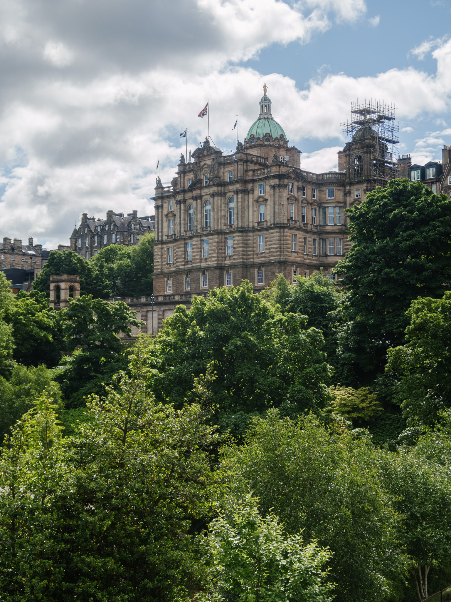 The Edinburgh City Guide